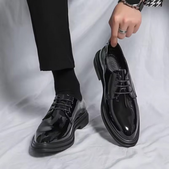 Classic Derby Shoes Brogues Leather Man Business Dress Office Leather Shoe For Men Fashion Patent Leather Party Wedding Shoes